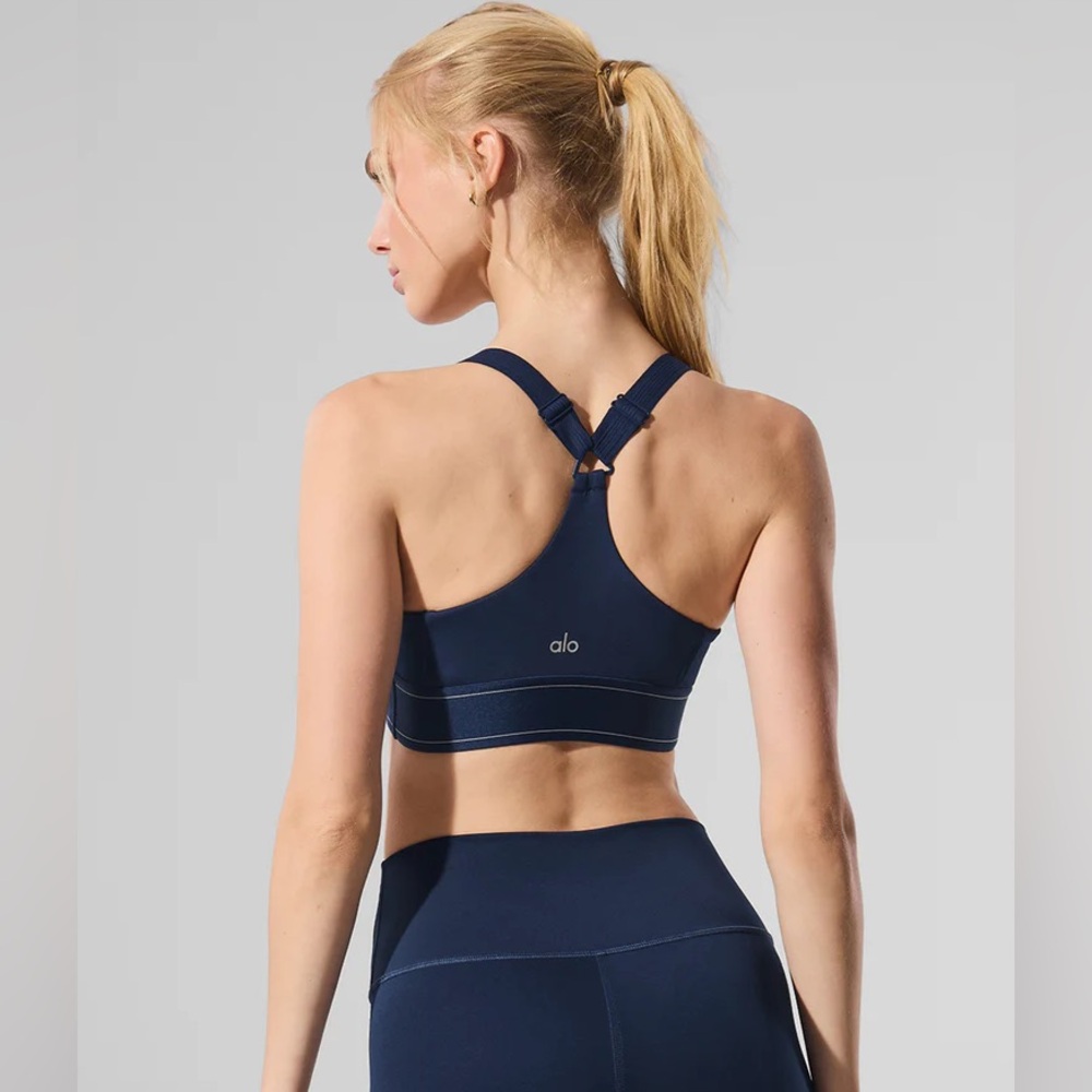 ALO Yoga Airlift Suit Up Bra Navy Size Small BNWT - Picture 3 of 11
